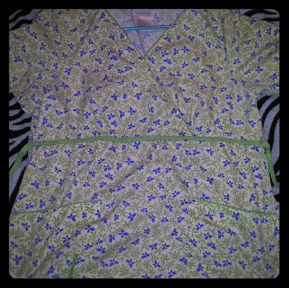 Scrub Top